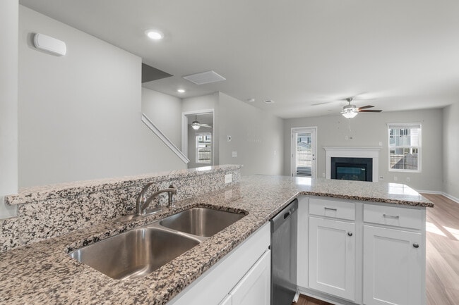 Building Photo - 672 Penfolds Wy