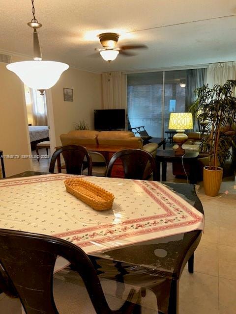 Building Photo - 311 S Hollybrook Dr