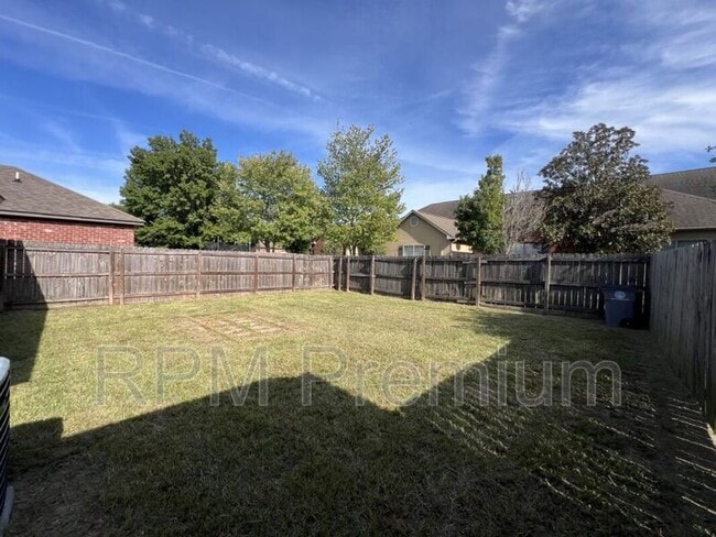 Building Photo - 767 Summer Breeze Dr