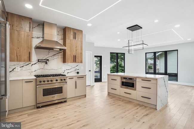 Building Photo - 3500 7th St N