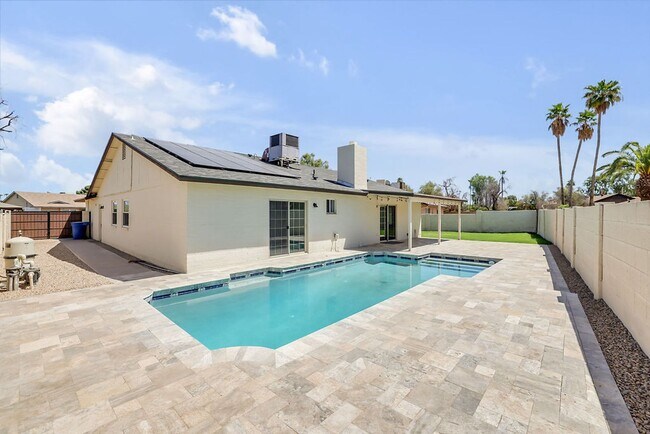 Building Photo - Beautiful Chandler home!