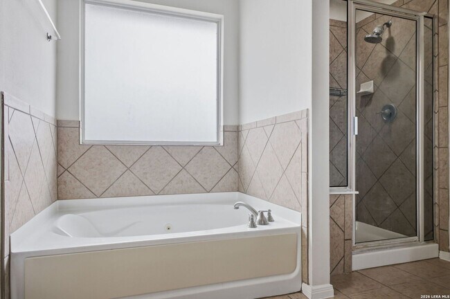 Building Photo - Spacious 5-Bedroom Home for Lease in Desirable Cibolo Location!