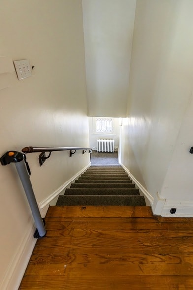 Building Photo - 202 Ridgeland Ave