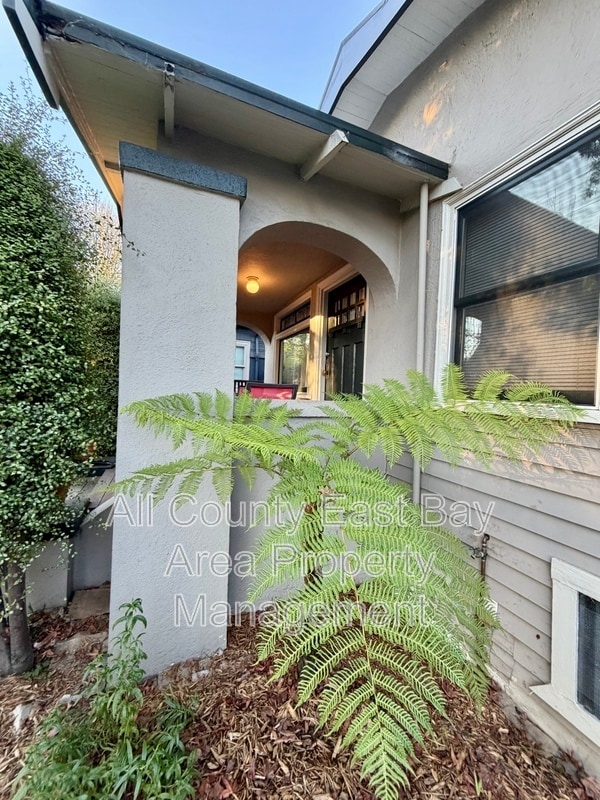 Building Photo - 2306 Spaulding Ave