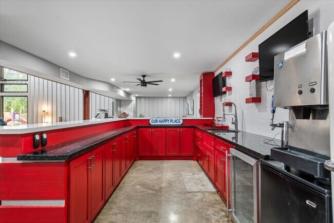 Building Photo - 30400 Highland Blvd