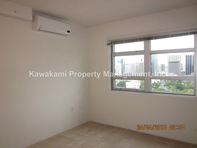 Building Photo - 24th Floor Unit in Kaka'ako Highrise w/Oce...