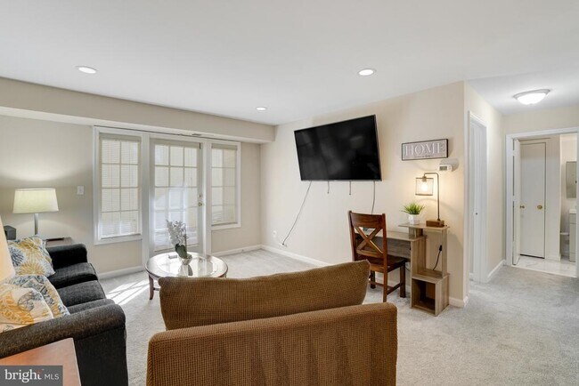 Building Photo - 5902 Surrey Hill Pl