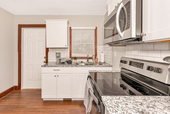 Building Photo - 2806 Union Dr NW