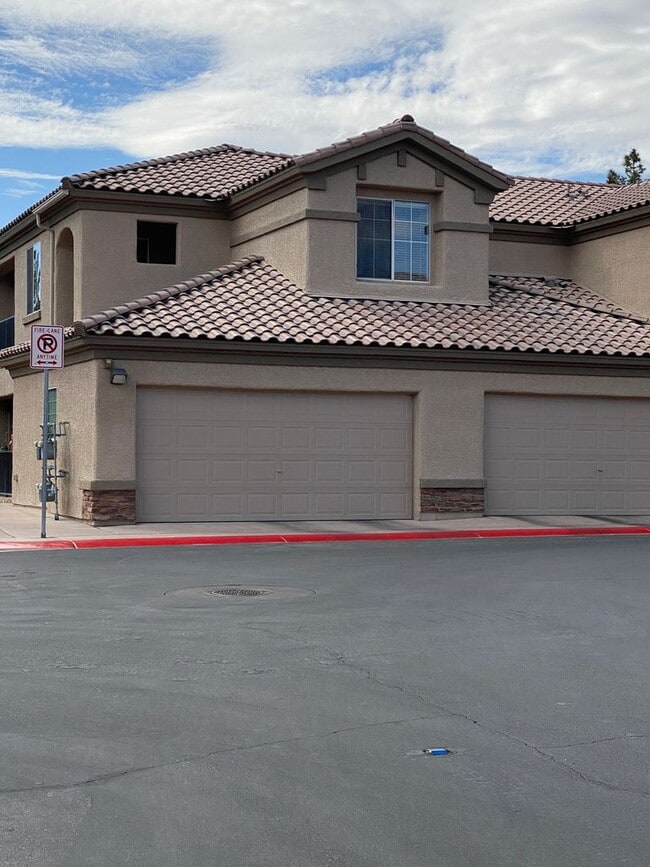 Building Photo - 6695 Caporetto Ln