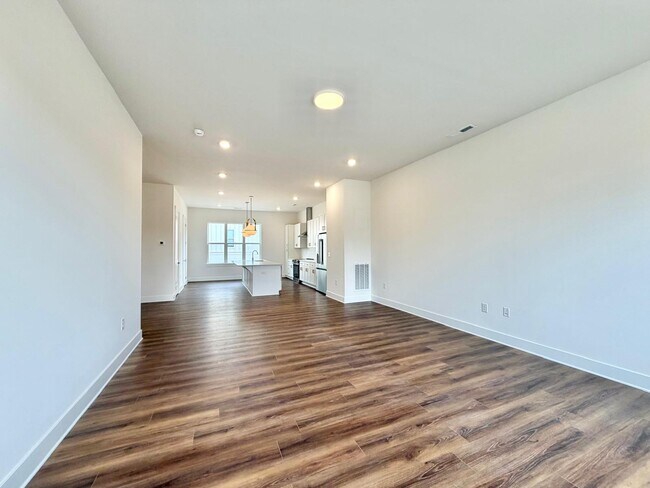 Building Photo - 3427 Holabird Ln