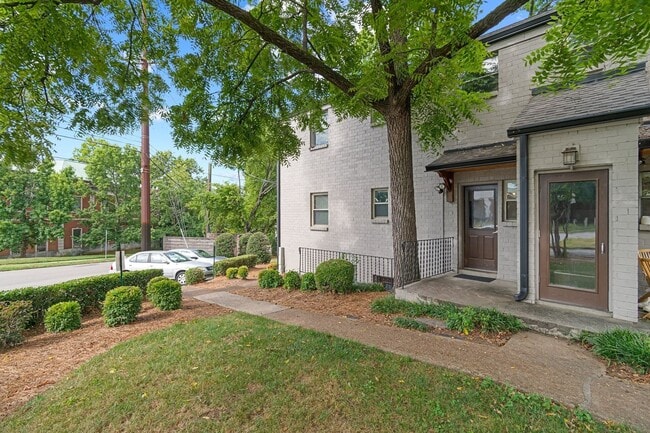 Building Photo - Quaint Westchester Condo