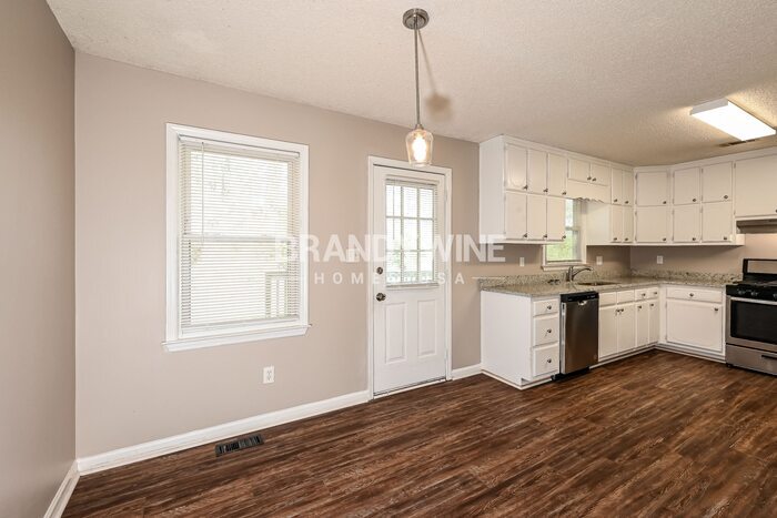 Building Photo - 29 Briarcliff Pl