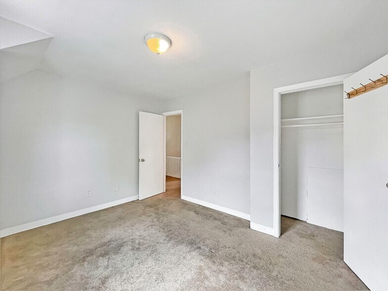 Building Photo - 1955 N Cleveland St