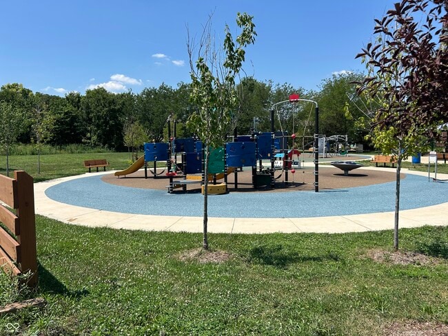 Building Photo - 1531 N College Ave