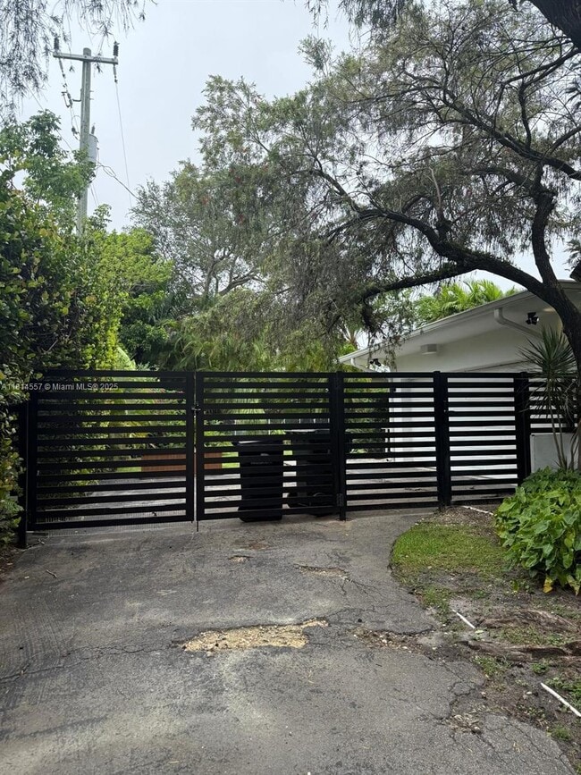 Building Photo - 5775 SW 80th St