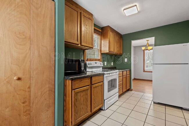 Building Photo - 2115 Perrine St