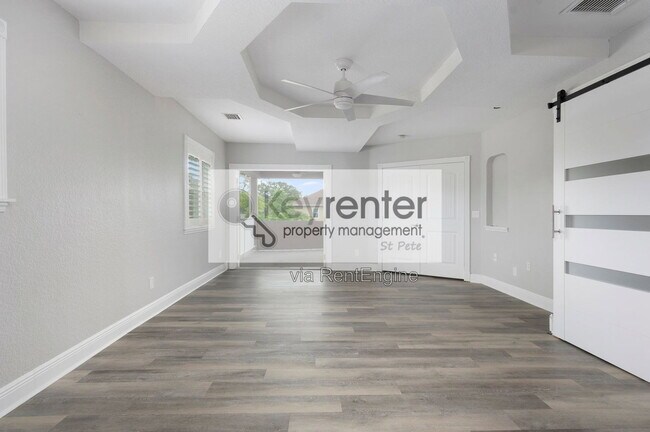 Building Photo - 3814 W El Prado Blvd