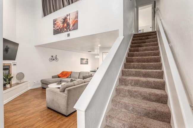 Building Photo - 5288 SW 21st Pl