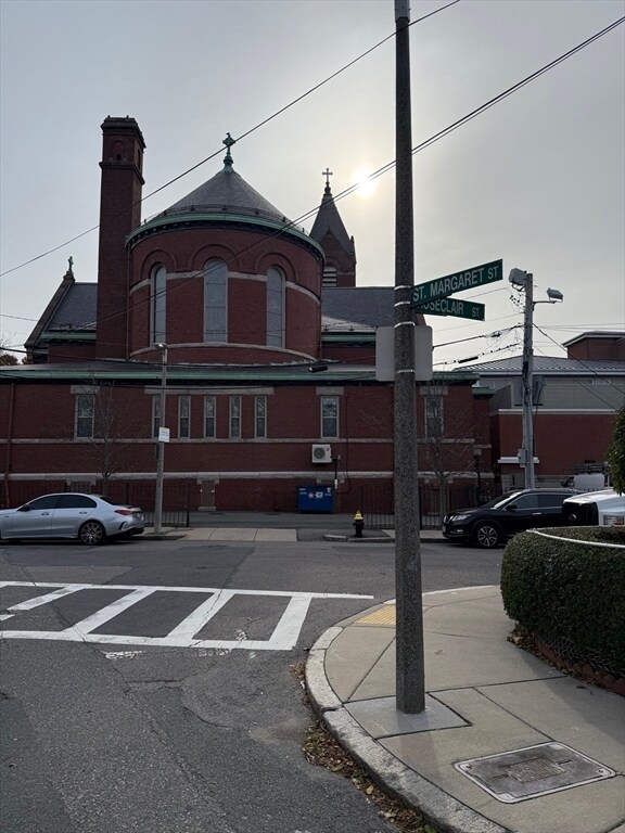 Building Photo - 49 St Margaret St