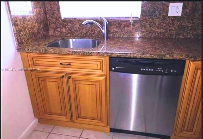 Building Photo - 6507 Winfield Blvd