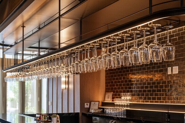 Building Photo - 215 SW 5th Ave