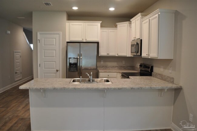 Building Photo - 6060 Royal Port Ct