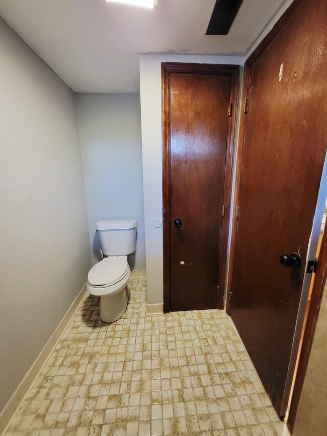 Building Photo - 4715 Cricklewood Ln