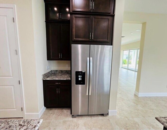 Building Photo - 5199 Liberty Ln