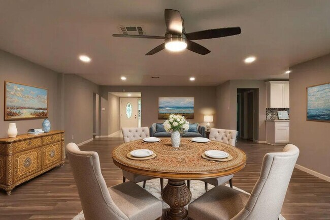 Building Photo - Splendora  Beauty on 2 Acres