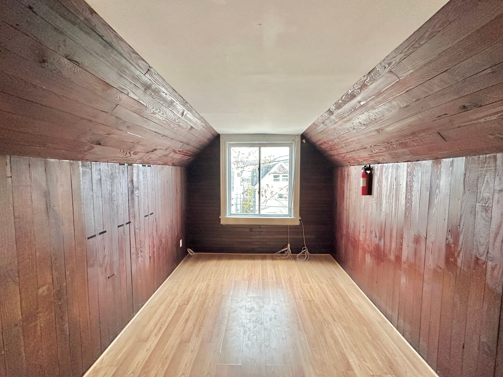 Building Photo - 519 S River St