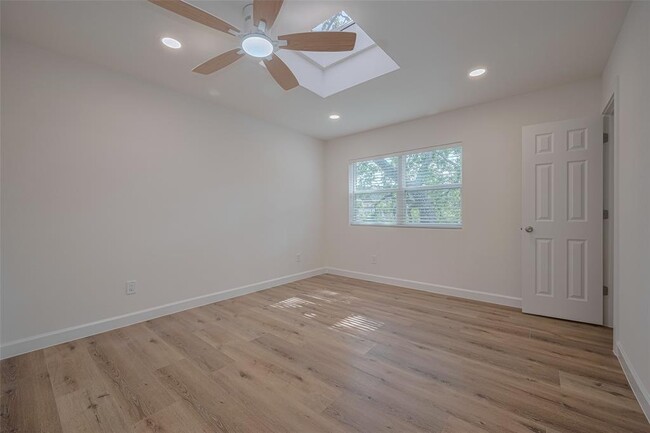 Building Photo - 1115 Augusta Dr