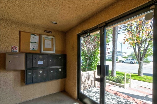 Building Photo - 1034 W Alameda Ave
