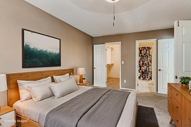 Building Photo - Stunning 2 Bedroom Near Lowry!!!!