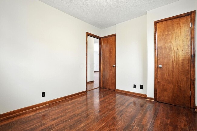 Building Photo - 295 E Whittier St