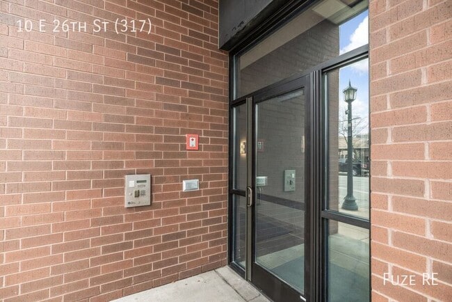 Building Photo - 10 E 26th St