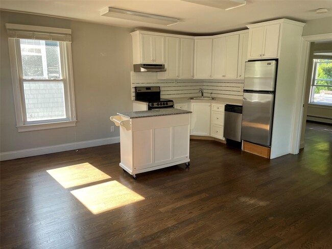Building Photo - 9 Oyster Bay Road