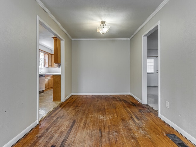 Building Photo - 2609 Mickey Rd