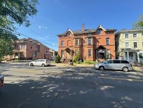 Building Photo - 59 Trumbull St