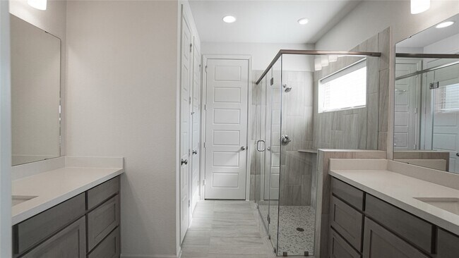 Building Photo - 6104 Vester Trl