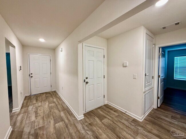 Building Photo - 6420 Churchill Cir