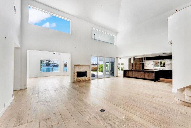 Building Photo - 1026 Seasage Dr