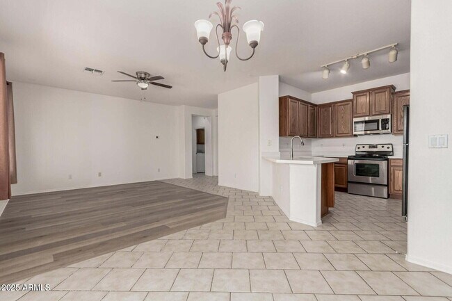 Building Photo - 15429 W Ventura St