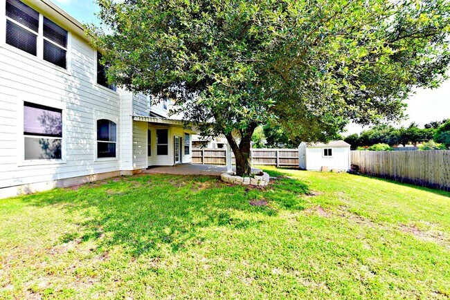 Building Photo - 4220 N Summercrest Loop