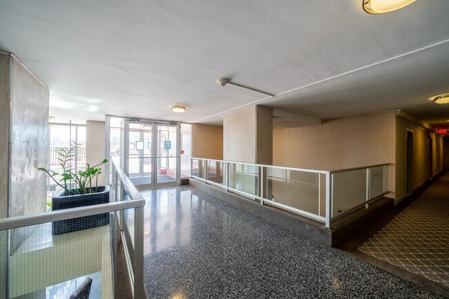 Building Photo - 6040 JFK Blvd E