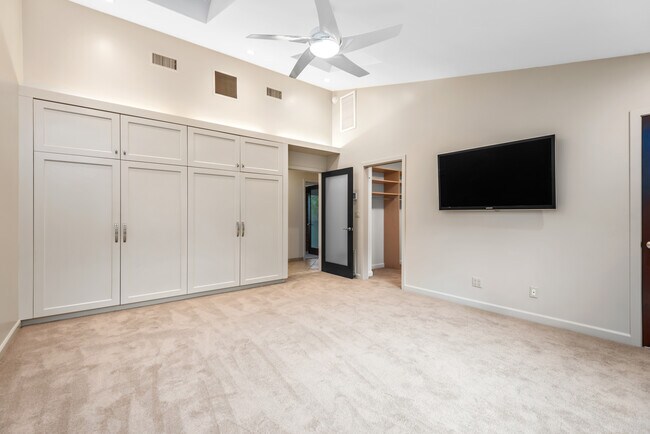 Building Photo - 28051 Balkins Dr