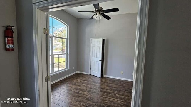 Building Photo - 709 Muskogee Ln