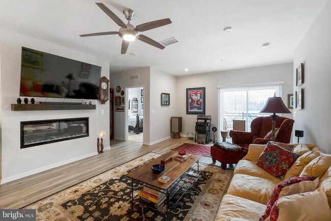 Building Photo - 13210 Petrel St