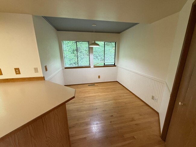 Building Photo - Beautiful Spacious Home in Mukilteo
