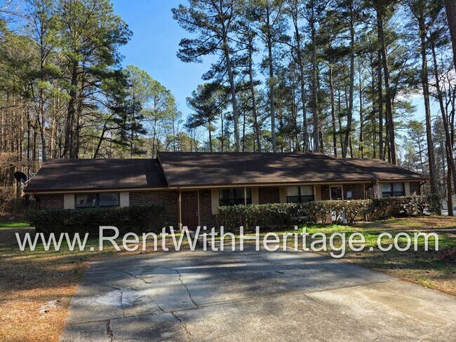 Building Photo - 1750 Nutmeg St