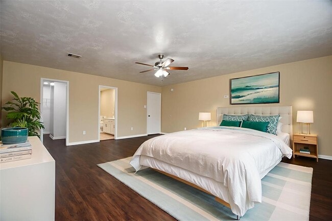 Building Photo - 20607 Rainport Cir